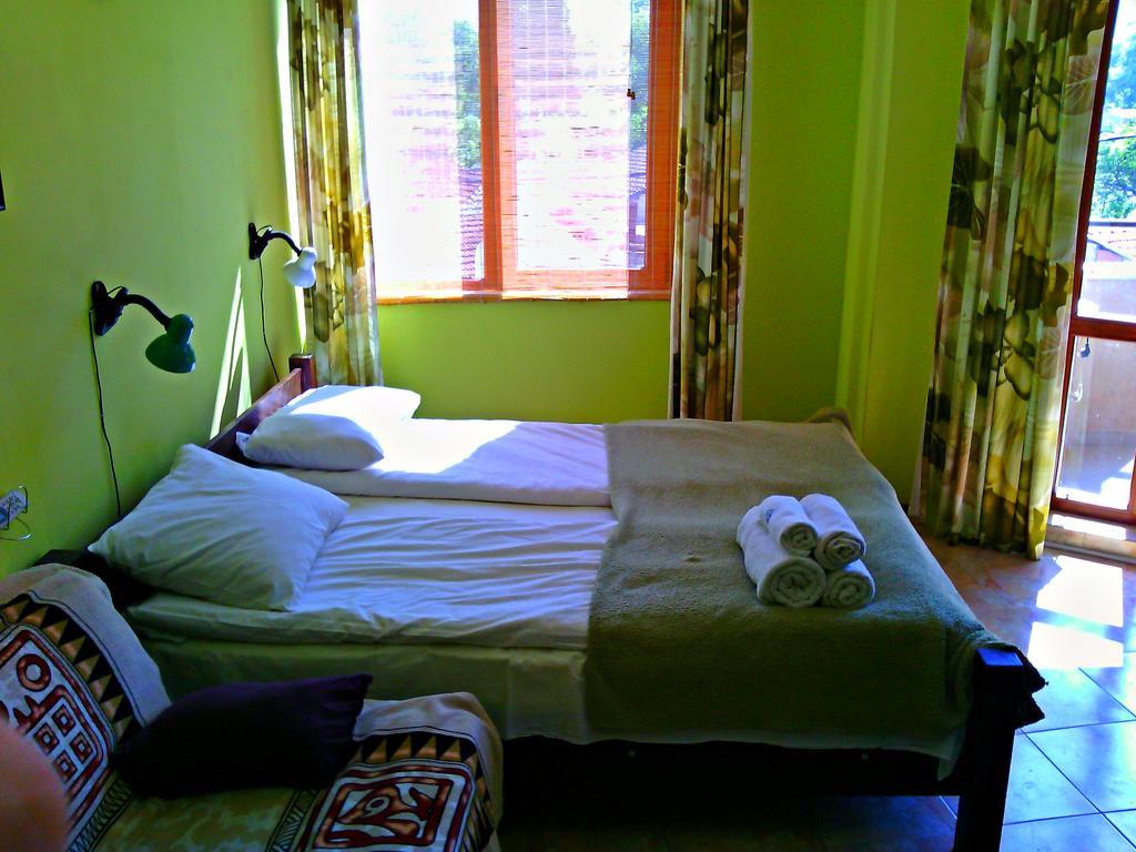Asparuhov Guest Rooms And Apartments Varna Room photo